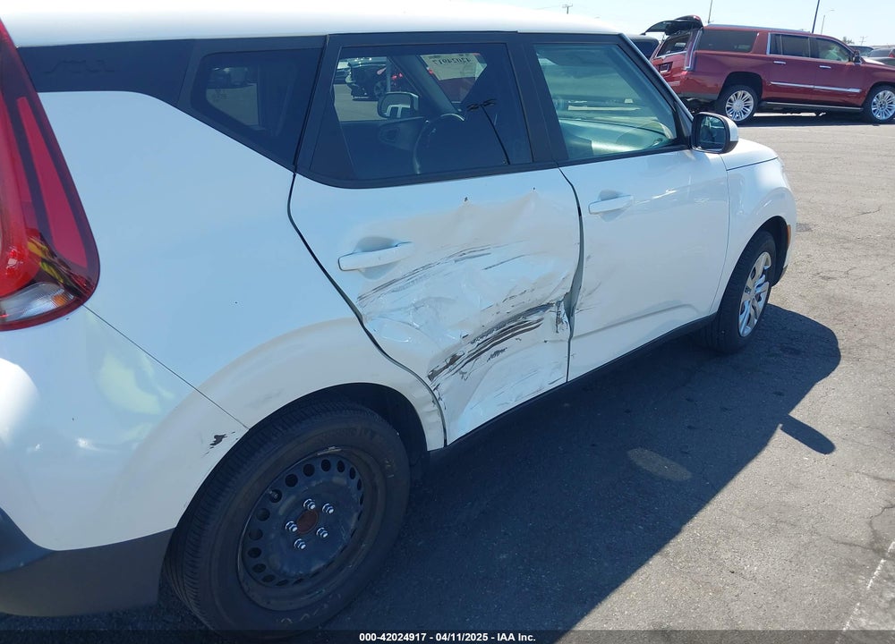 2020 KIA SOUL LX VIN: KNDJ23AU0L7723800