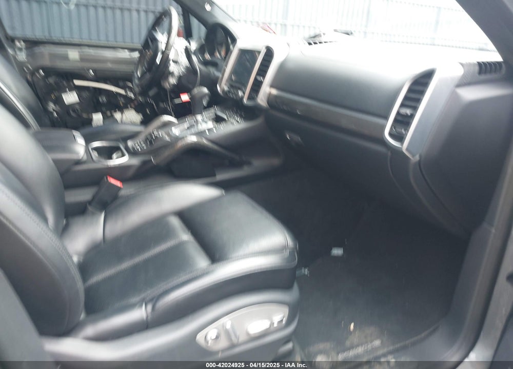 2018 PORSCHE CAYENNE VIN: WP1AD2A20JLA80032