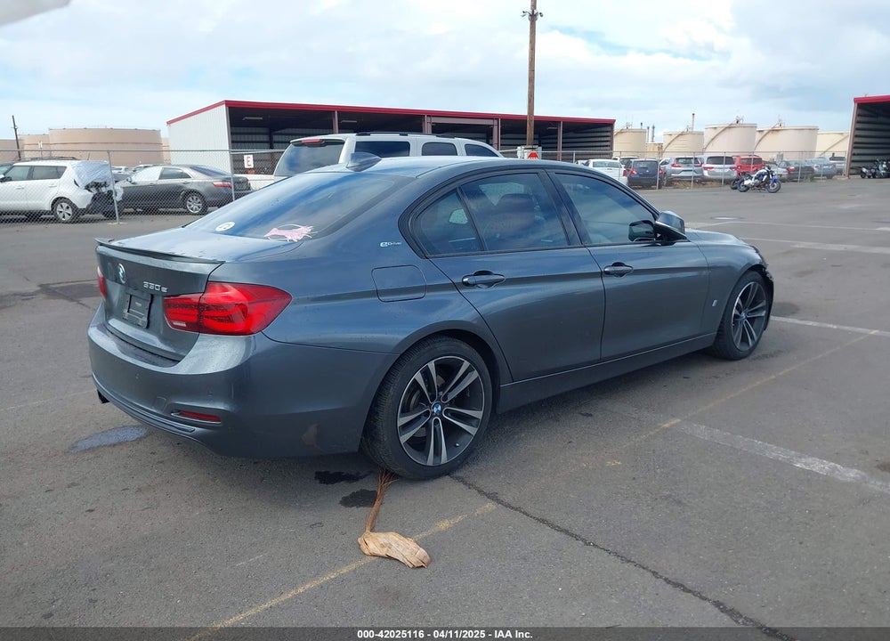 2018 BMW 3 SERIES VIN: WBA8E1C52JA171388