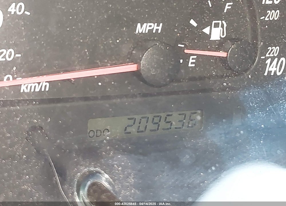 2003 TOYOTA CAMRY LE VIN: 4T1BE30K83U234540