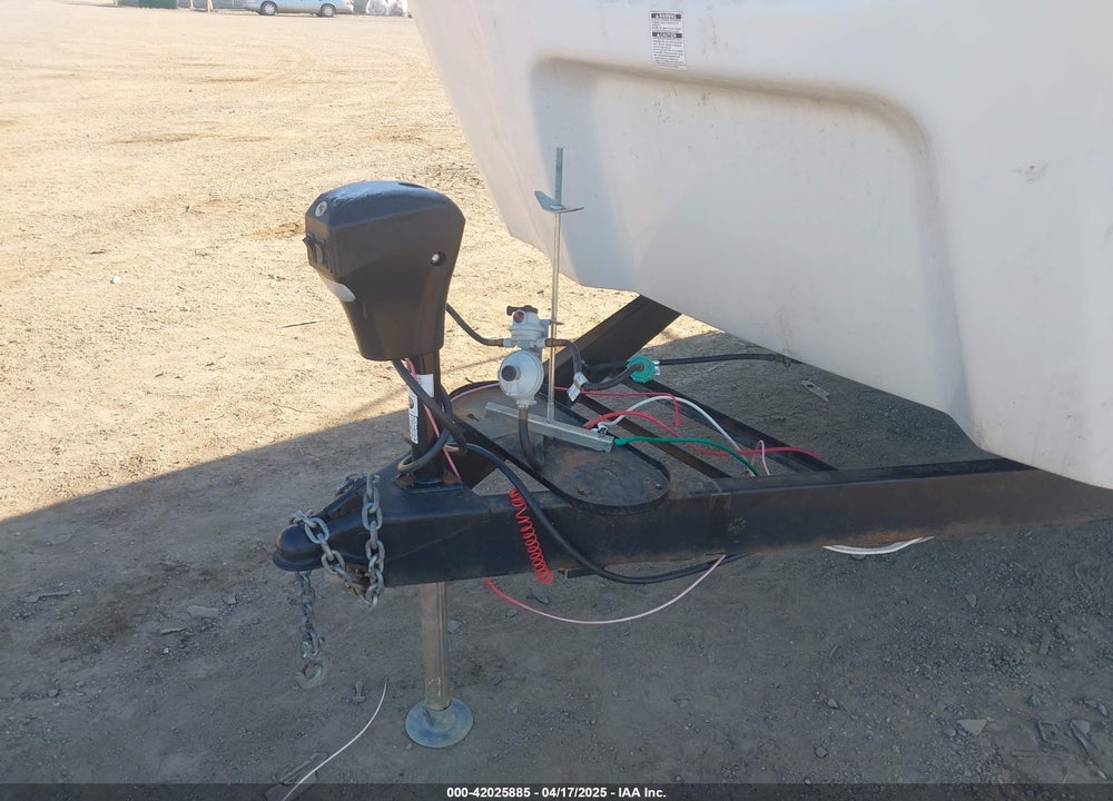 2013 WINNEBAGO TRAVEL TRAILER VIN: 54CAG0S22D1C88038