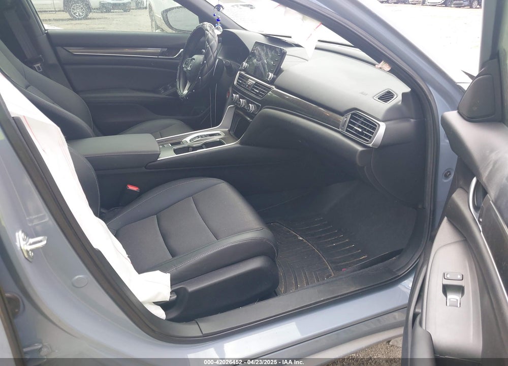 2022 HONDA ACCORD VIN: 1HGCV2F39NA016325