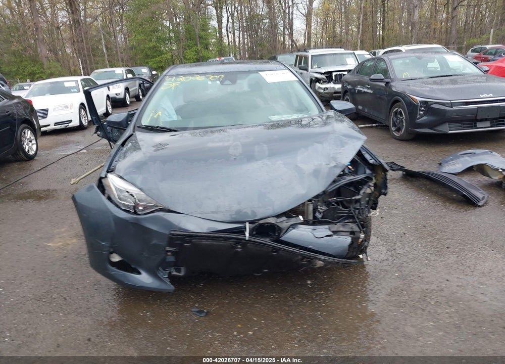 2018 TOYOTA COROLLA XLE VIN: 2T1BURHE6JC970833