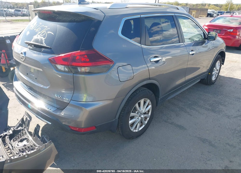 2019 NISSAN ROGUE SV VIN: JN8AT2MV5KW389574
