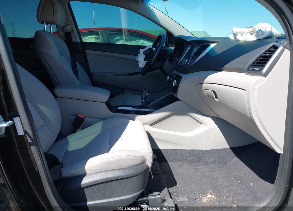 2018 HYUNDAI TUCSON VALUE VIN: KM8J3CA20JU684812