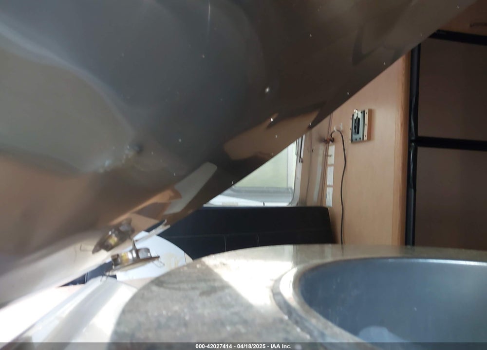 2014 AIRSTREAM FLYING CLOUD 25FB SJ9YJE-FC VIN: 1STJ9YJ21EJ530554