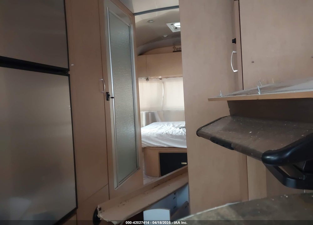2014 AIRSTREAM FLYING CLOUD 25FB SJ9YJE-FC VIN: 1STJ9YJ21EJ530554