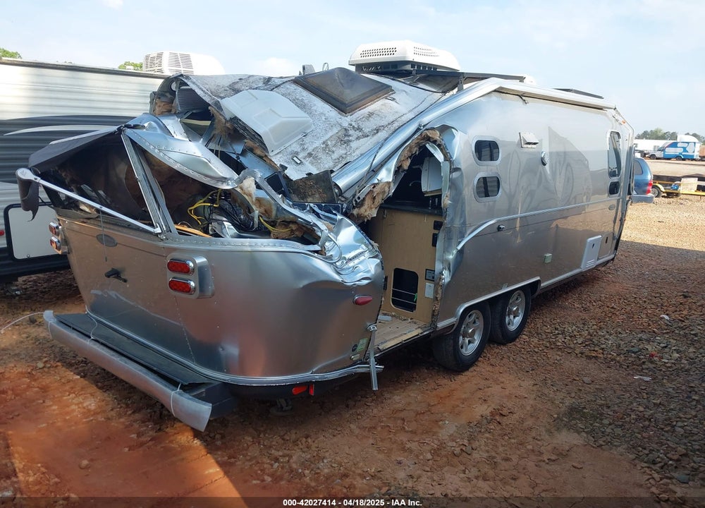 2014 AIRSTREAM FLYING CLOUD 25FB SJ9YJE-FC VIN: 1STJ9YJ21EJ530554