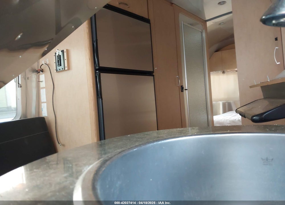 2014 AIRSTREAM FLYING CLOUD 25FB SJ9YJE-FC VIN: 1STJ9YJ21EJ530554