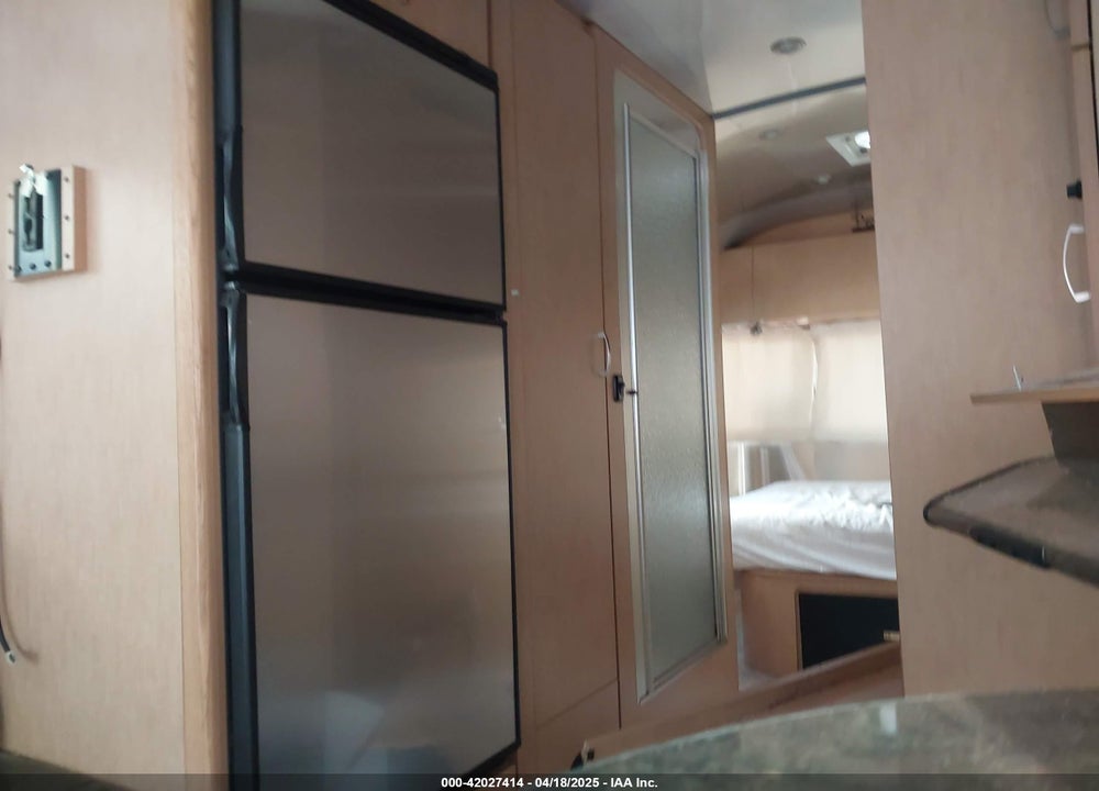 2014 AIRSTREAM FLYING CLOUD 25FB SJ9YJE-FC VIN: 1STJ9YJ21EJ530554
