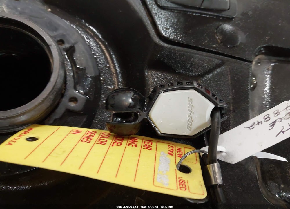 2019 SKI DOO SUMMIT X VIN: 2BPSTKKD5KV000071