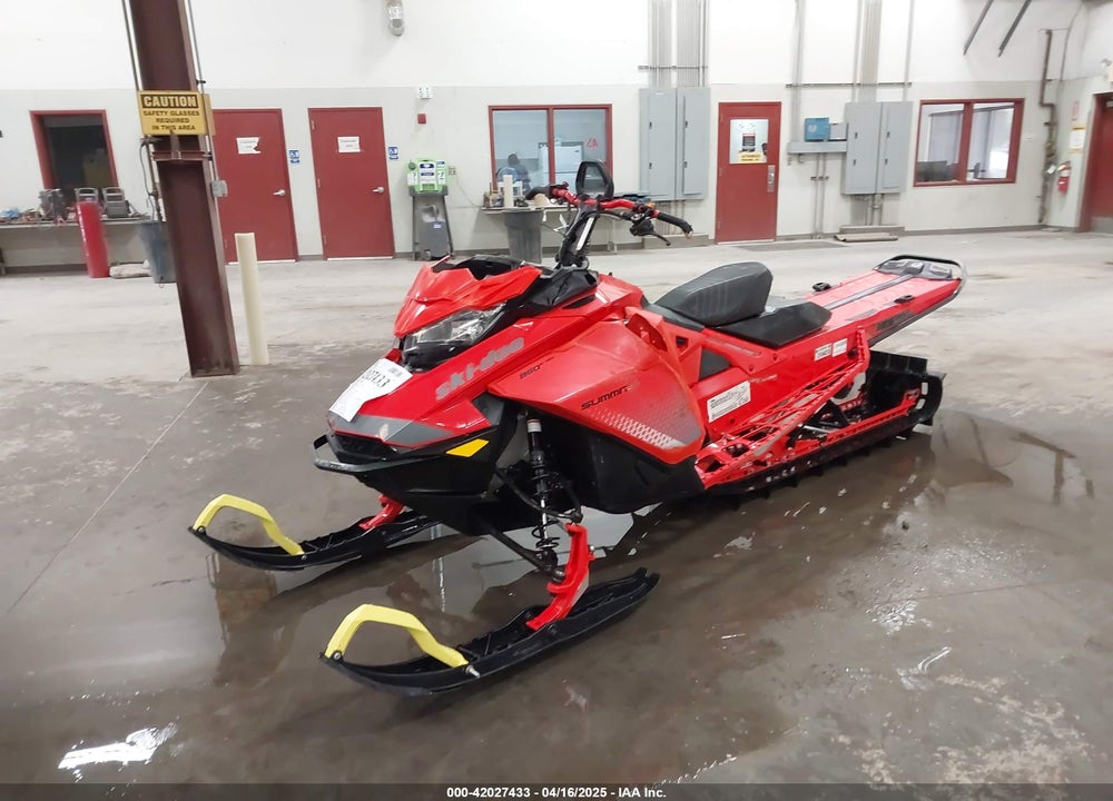 2019 SKI DOO SUMMIT X VIN: 2BPSTKKD5KV000071