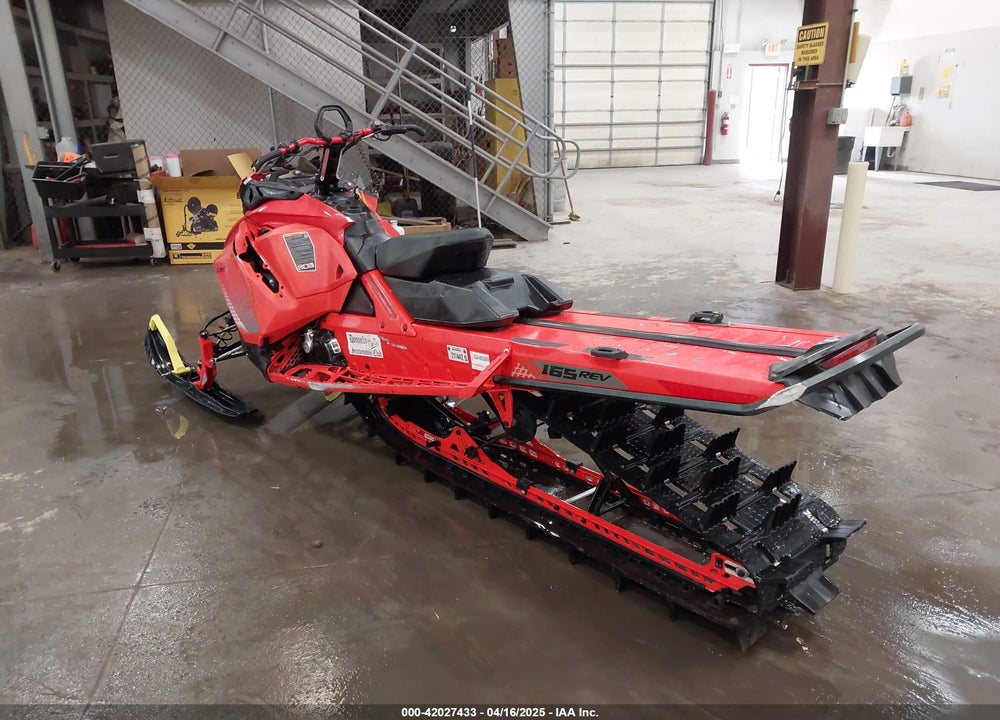 2019 SKI DOO SUMMIT X VIN: 2BPSTKKD5KV000071