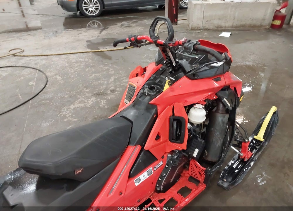 2019 SKI DOO SUMMIT X VIN: 2BPSTKKD5KV000071
