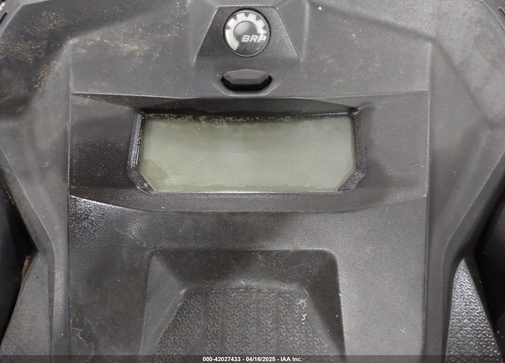 2019 SKI DOO SUMMIT X VIN: 2BPSTKKD5KV000071