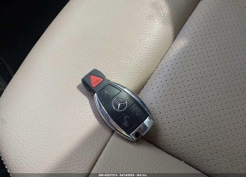 2011 MERCEDES-BENZ E 350 VIN: WDDHF8HB7BA456781
