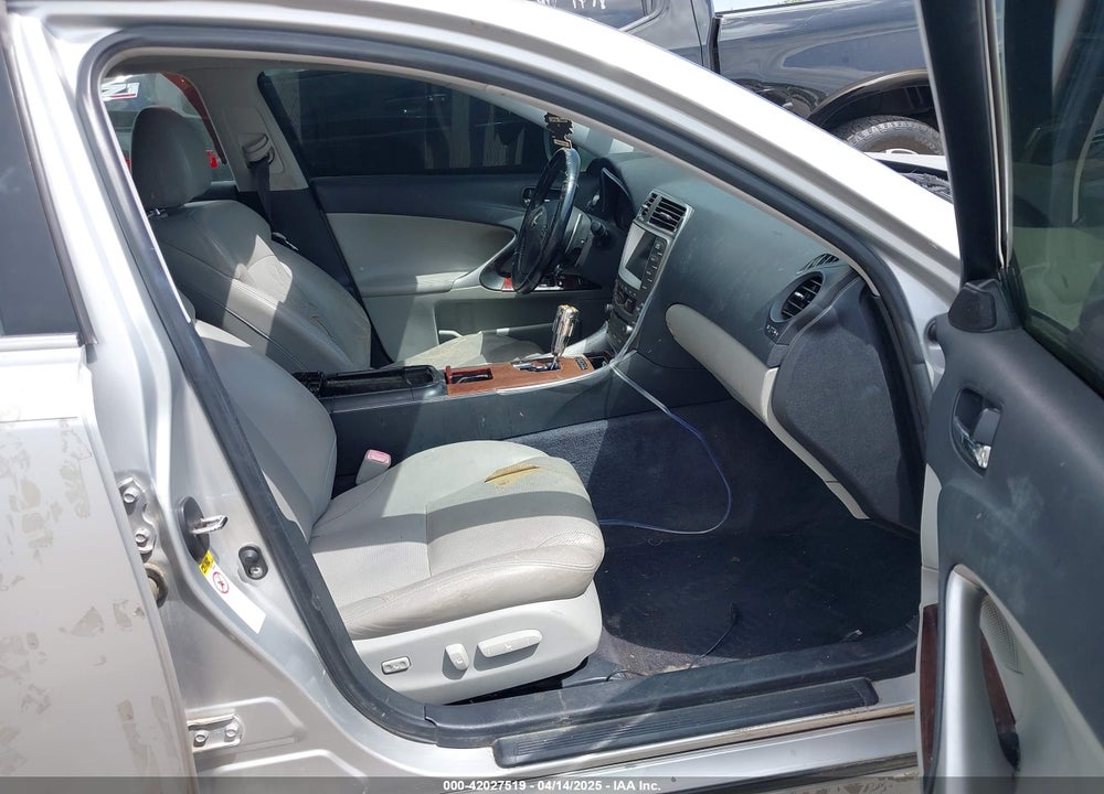 2007 LEXUS IS 250 VIN: JTHBK262X72027324