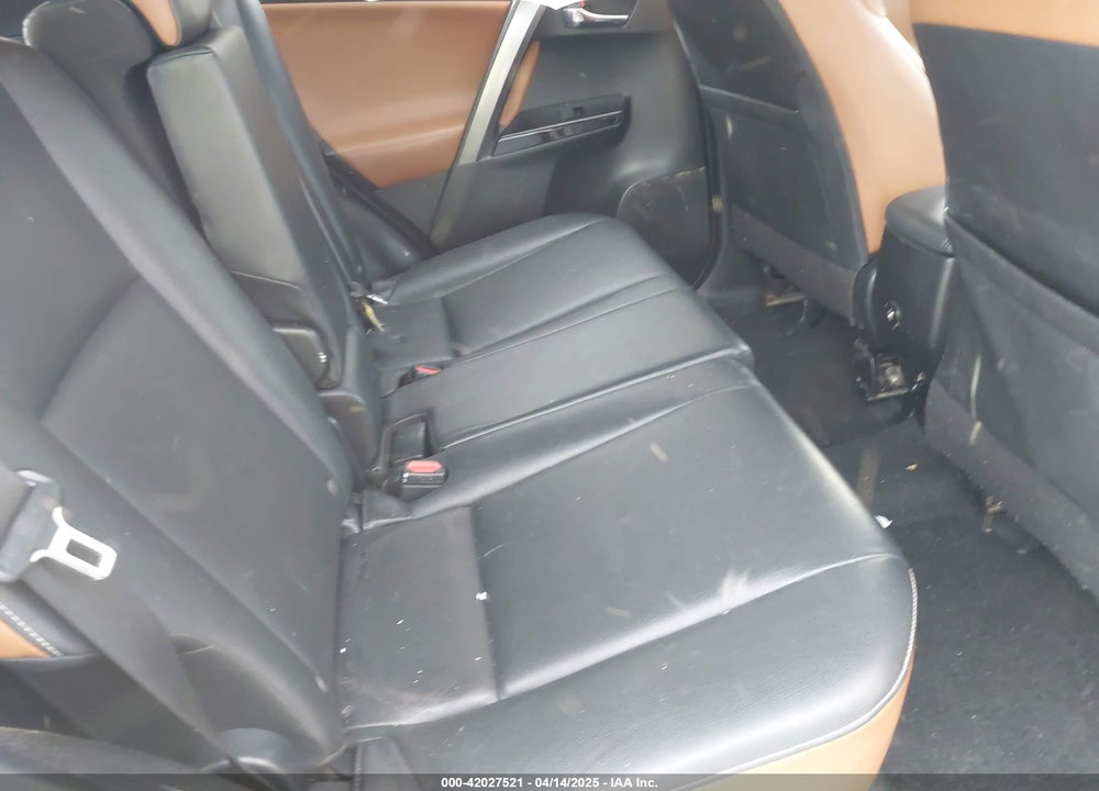2016 TOYOTA RAV4 SE VIN: JTMNFREVXGJ078772