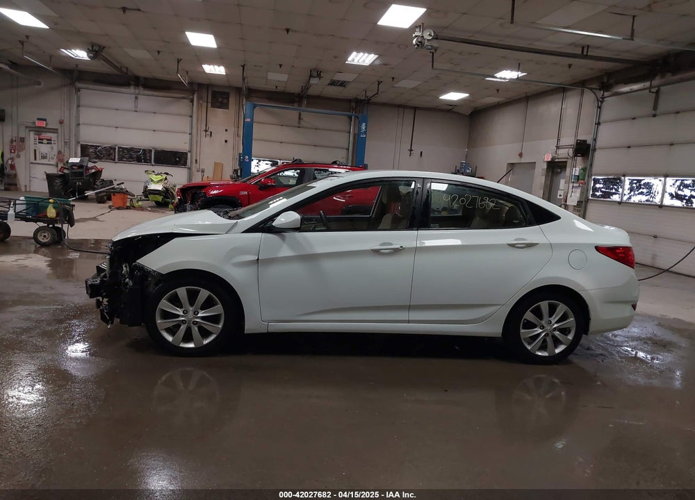 2014 HYUNDAI ACCENT VIN: KMHCU4AE4EU756106