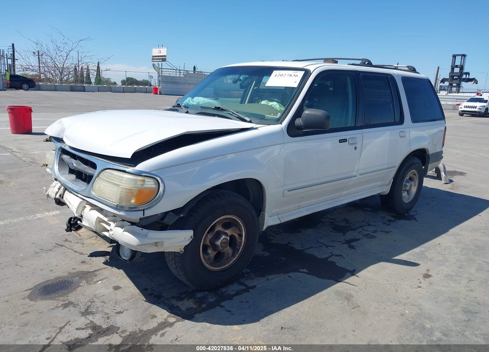 2000 FORD EXPLORER XLT VIN: 1FMDU63E6YUA49199