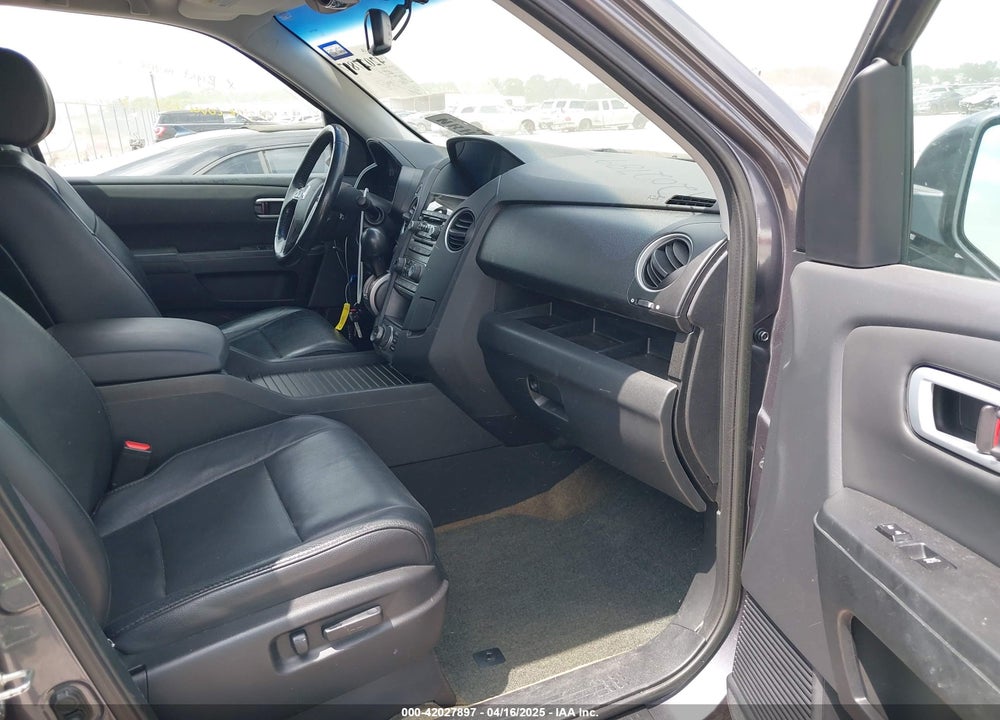 2015 HONDA PILOT TOURING VIN: 5FNYF4H94FB006633