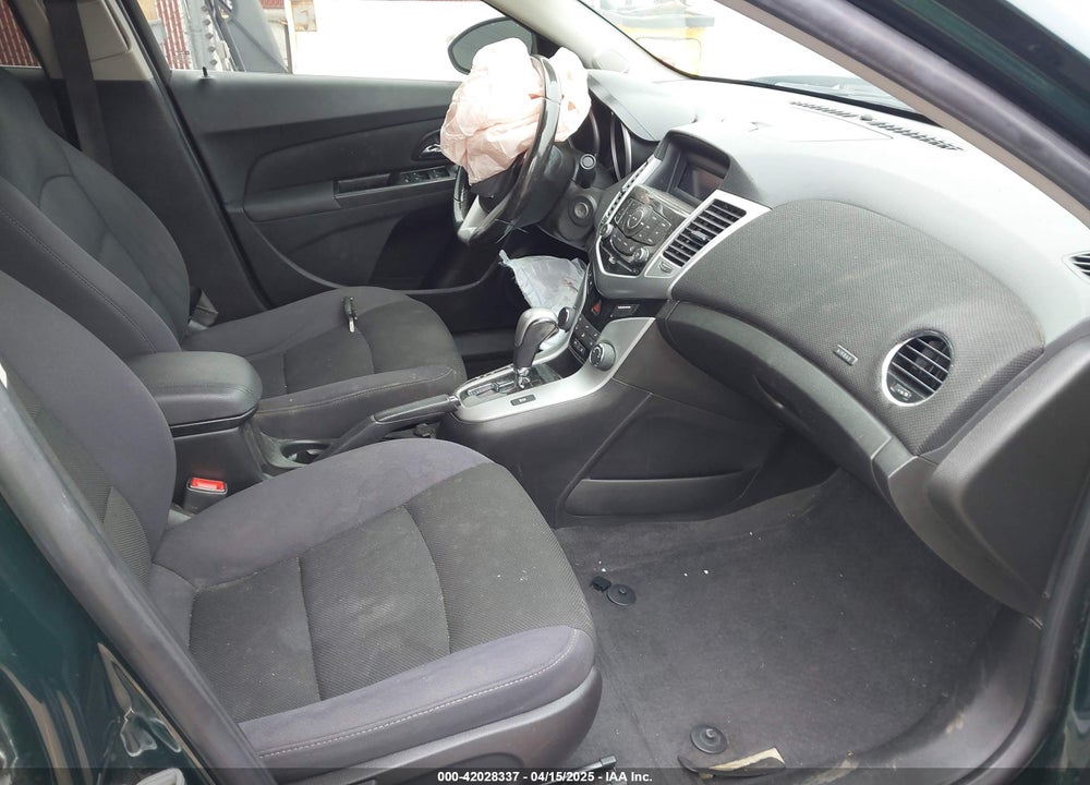 2014 CHEVROLET CRUZE 1LT AUTO VIN: 1G1PC5SBXE7216558