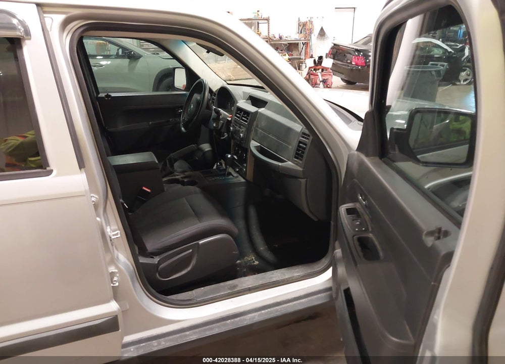 2012 JEEP LIBERTY VIN: 1C4PJMAK9CW111053