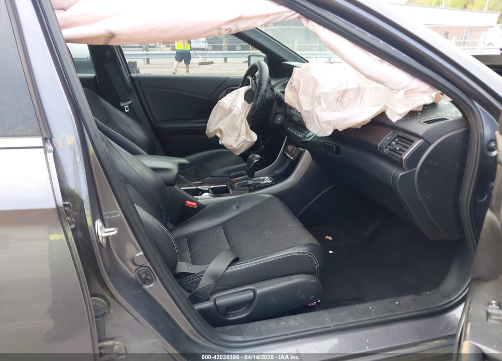 2016 HONDA ACCORD VIN: 1HGCR2F57GA127299