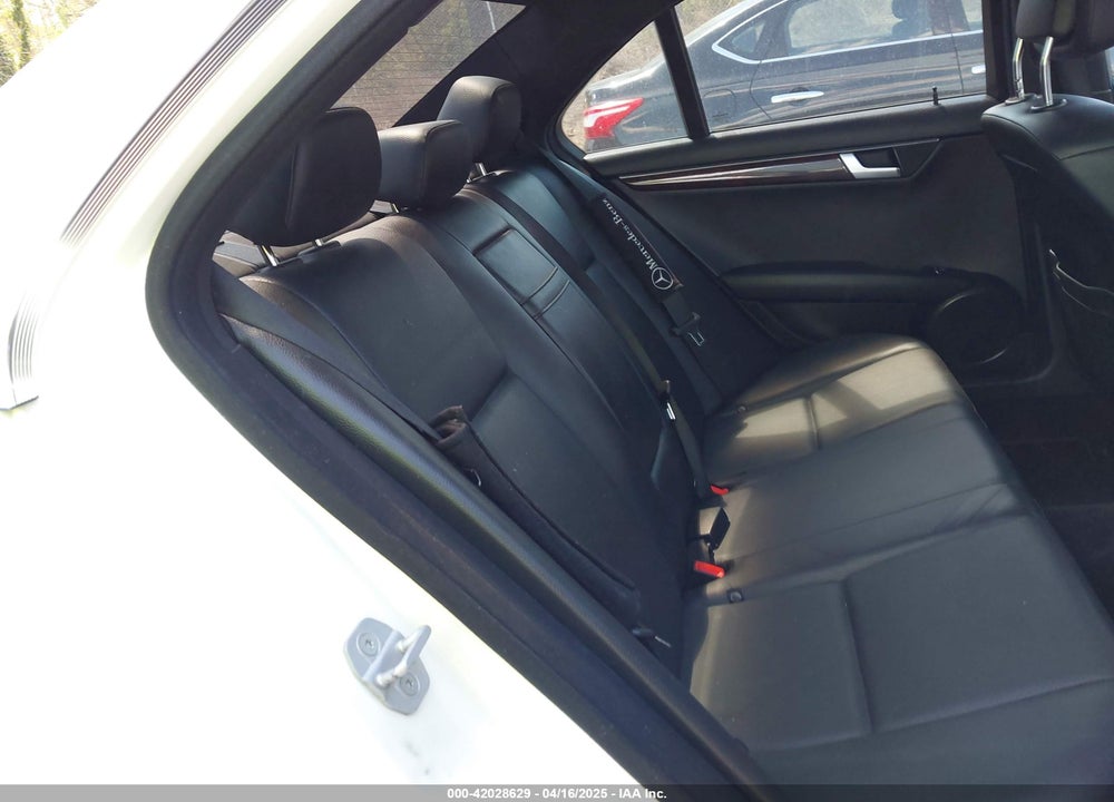 2012 MERCEDES-BENZ C 250 VIN: WDDGF4HB3CR199917