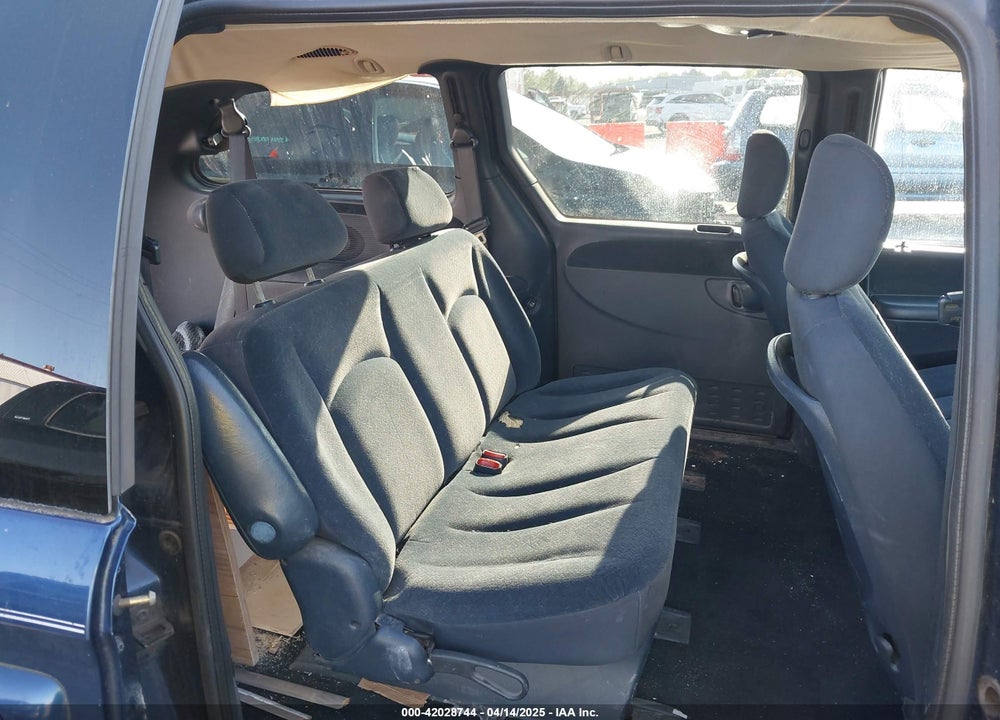 2001 DODGE GRAND CARAVAN SPORT VIN: 2B8GP44G81R118664