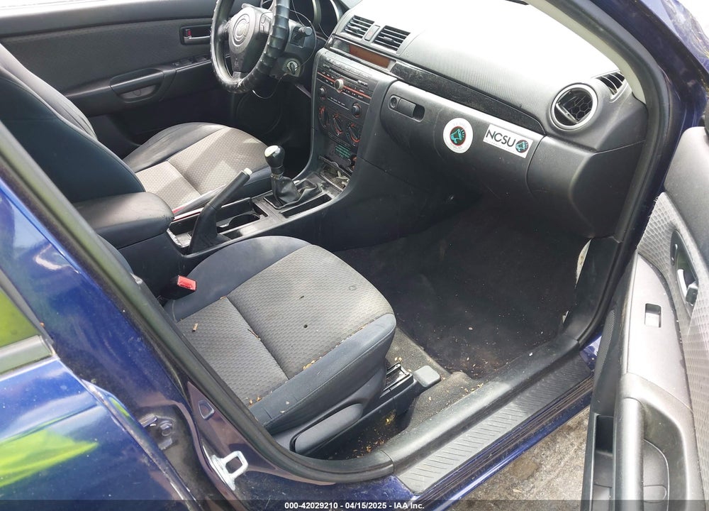 2005 MAZDA 3 I VIN: JM1BK32F451320977