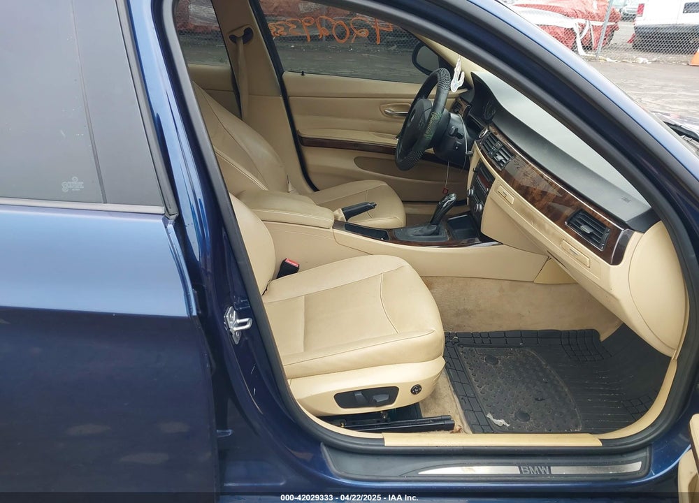 2011 BMW 3 SERIES VIN: WBAPK5G58BNN24409