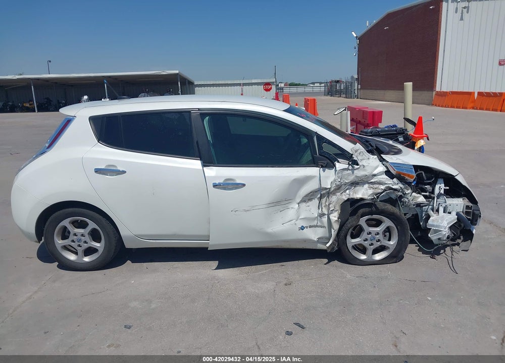 2013 NISSAN LEAF SV VIN: 1N4AZ0CP8DC413085