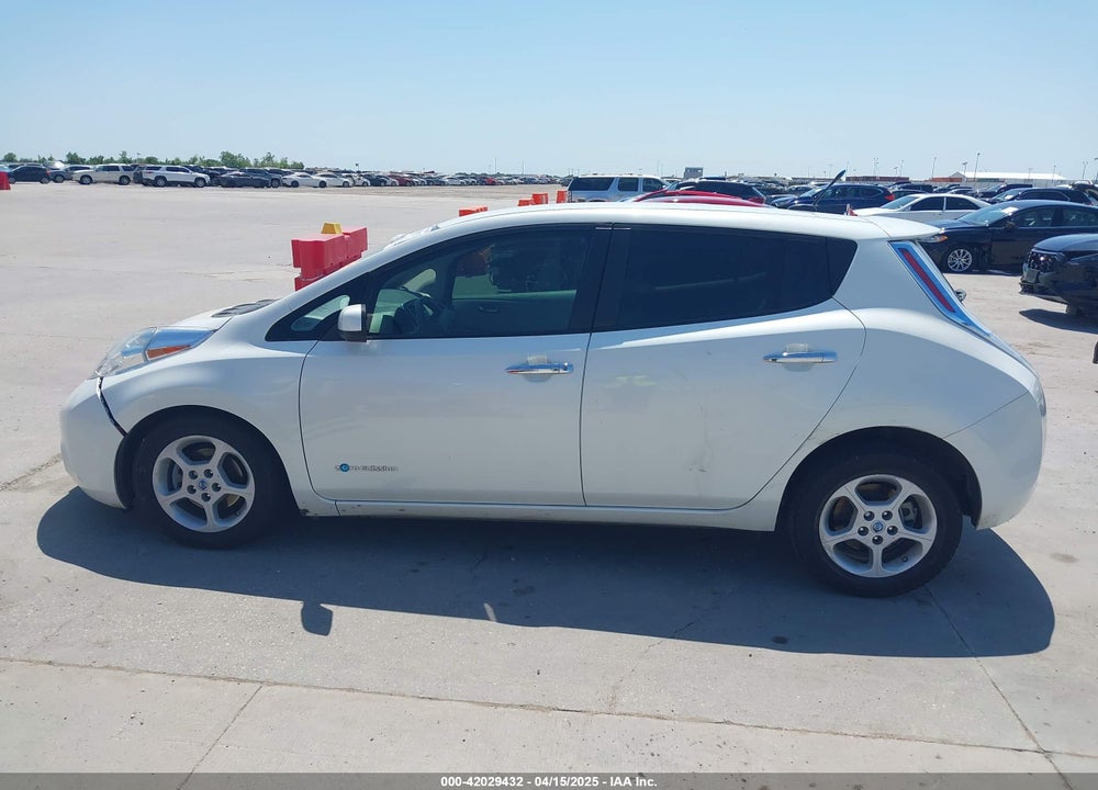 2013 NISSAN LEAF SV VIN: 1N4AZ0CP8DC413085