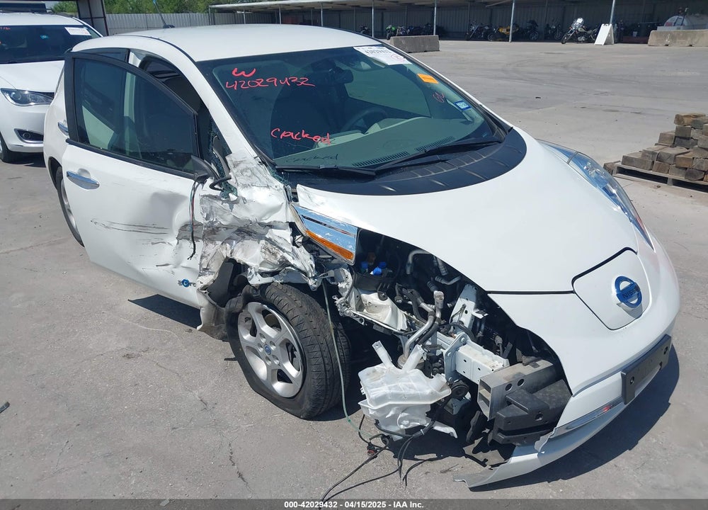 2013 NISSAN LEAF SV VIN: 1N4AZ0CP8DC413085