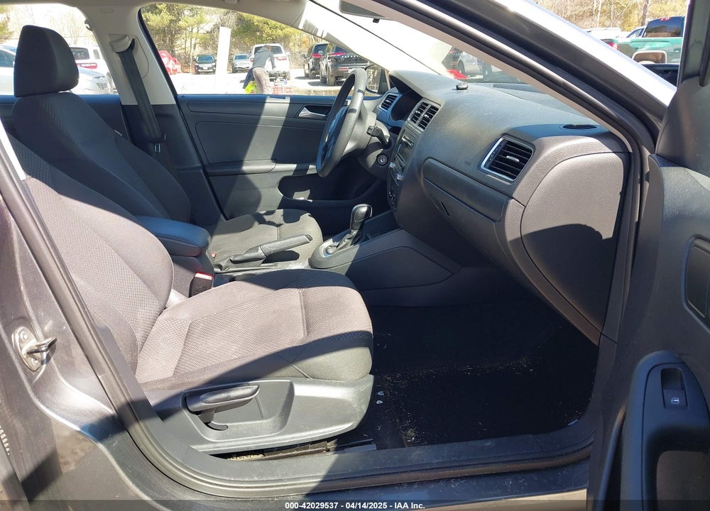 2014 VOLKSWAGON UNKNOWN VIN: 3VW2K7AJ7EM319965