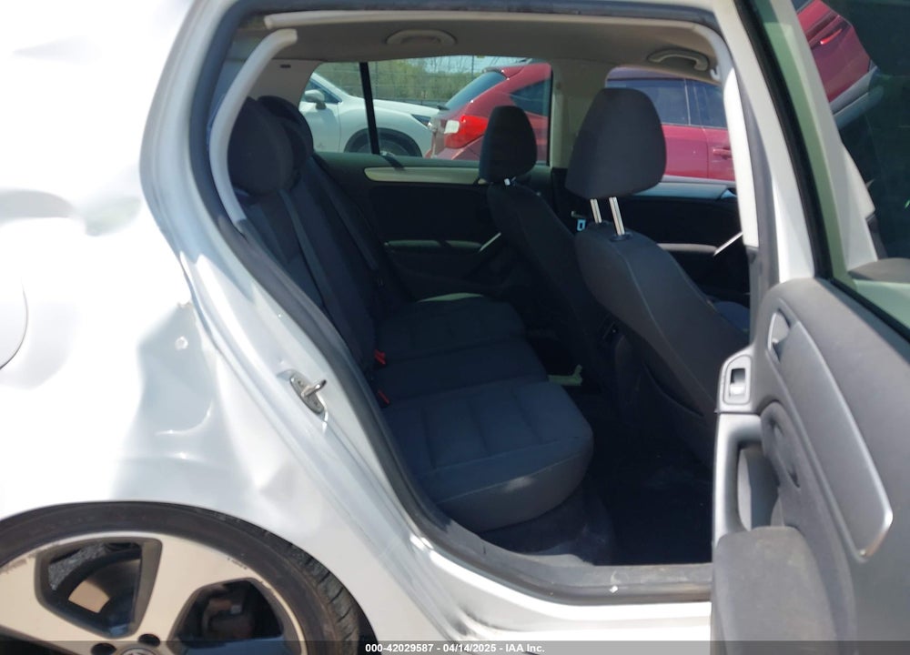 2012 VOLKSWAGEN GOLF VIN: WVWDM7AJ4CW212097