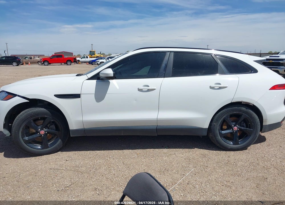 2018 JAGUAR F-PACE VIN: SADCJ2FX5JA264874