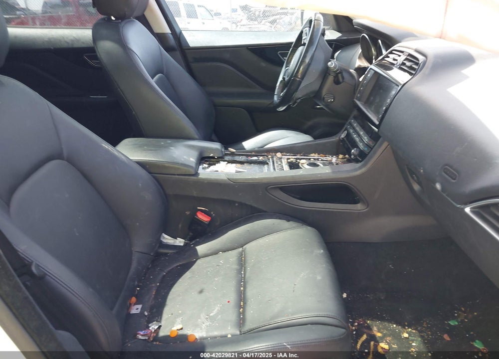 2018 JAGUAR F-PACE VIN: SADCJ2FX5JA264874