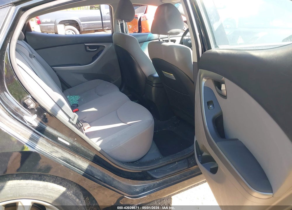 2015 HYUNDAI ELANTRA SE VIN: KMHDH4AE4FU439517