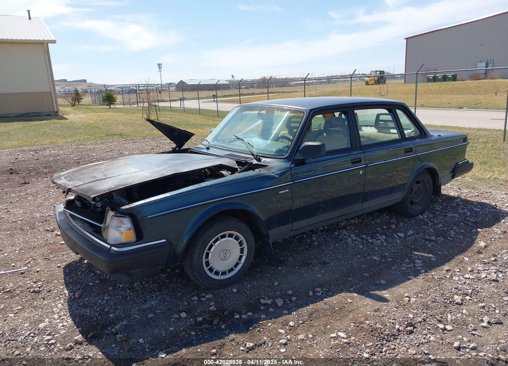 1993 VOLVO 240 VIN: YV1AS8803P1486321