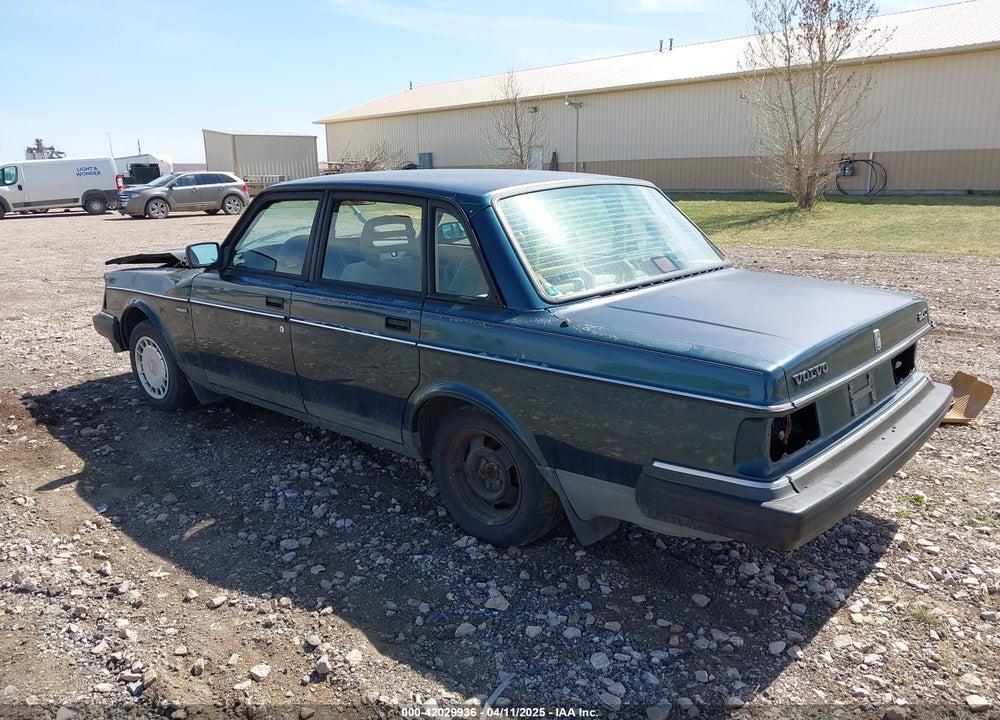 1993 VOLVO 240 VIN: YV1AS8803P1486321