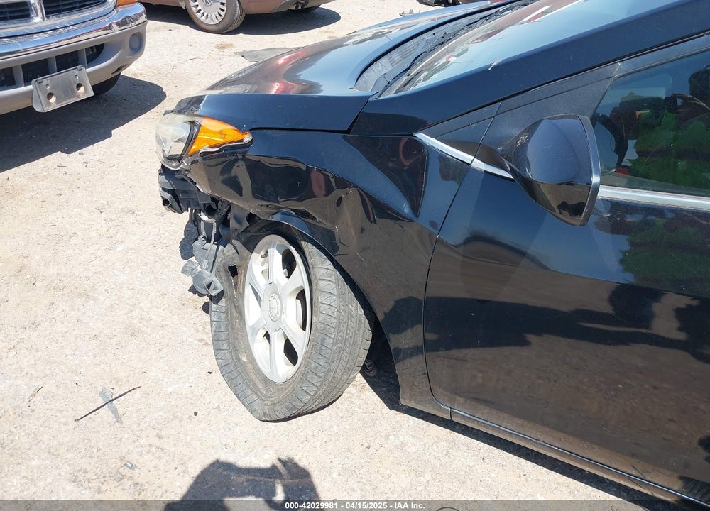 2017 HYUNDAI ELANTRA GT VIN: KMHD35LH1HU381705