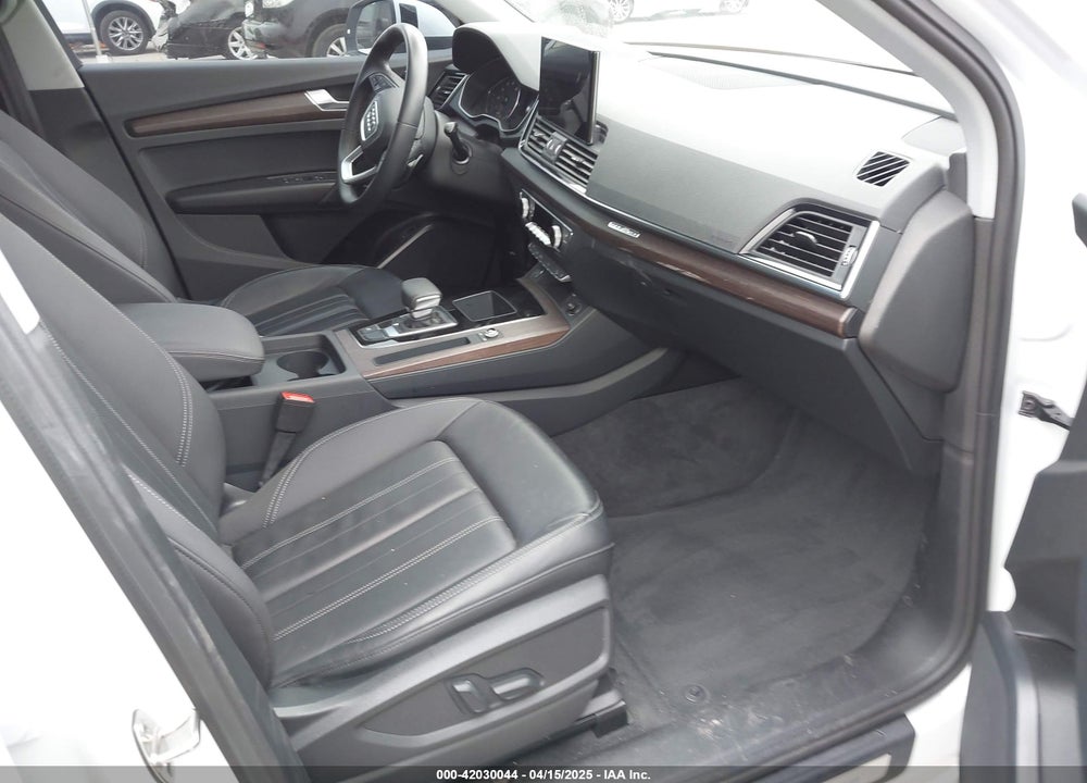 2023 AUDI Q5 VIN: WA1GAAFY9P2135453