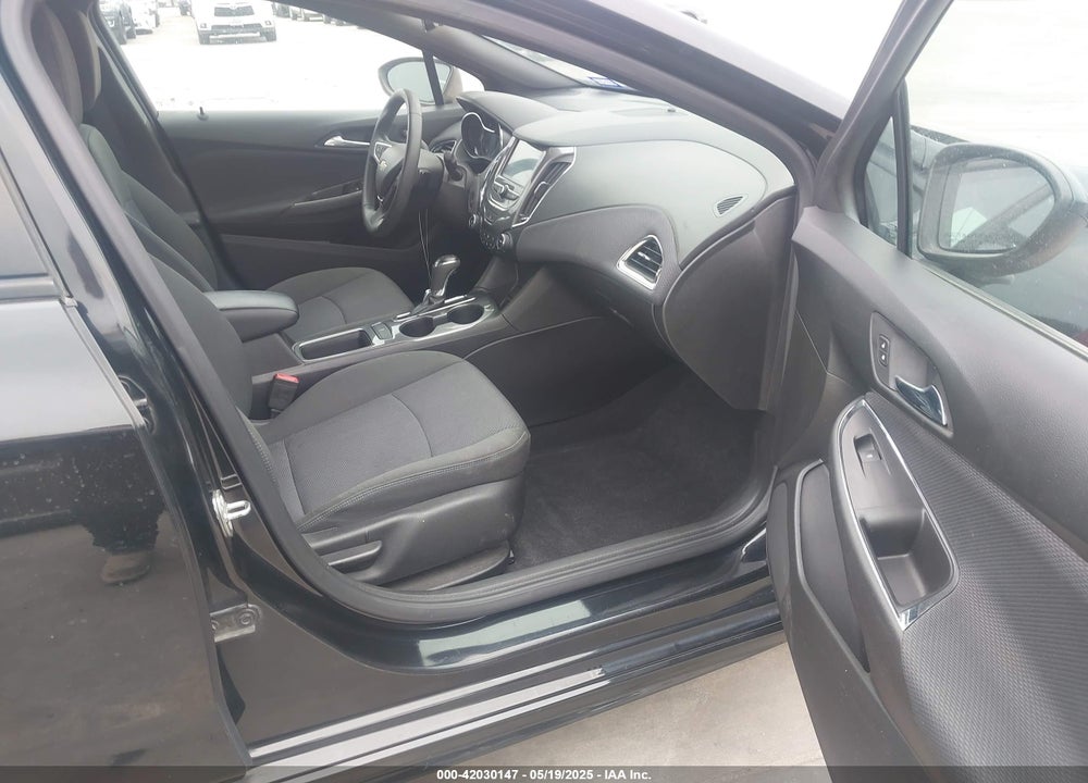 2018 CHEVROLET CRUZE VIN: 1G1BE5SM7J7159736