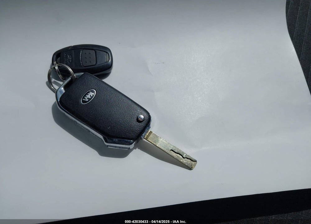 2020 KIA SOUL VIN: KNDJ63AU7L7732806