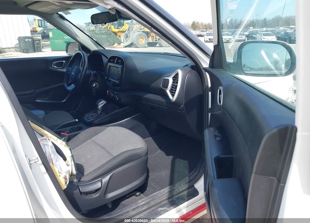 2020 KIA SOUL VIN: KNDJ63AU7L7732806