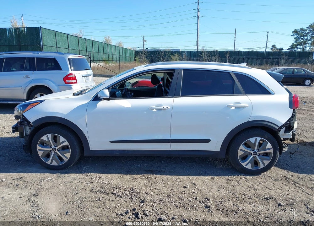 2022 KIA NIRO EV VIN: KNDCE3LG9N5146643