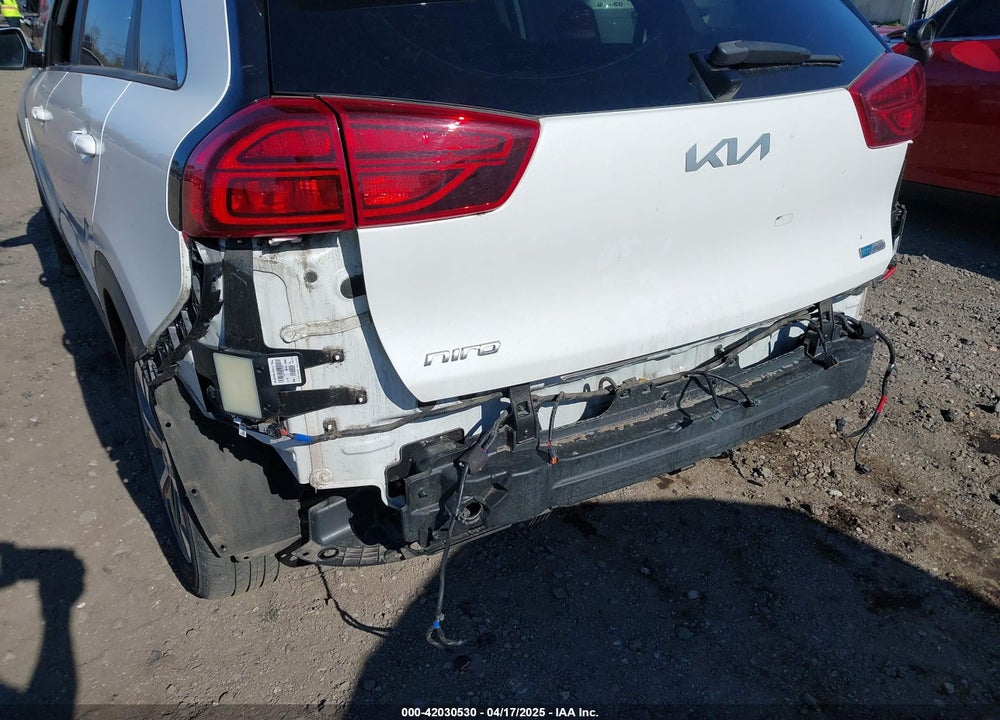 2022 KIA NIRO EV VIN: KNDCE3LG9N5146643