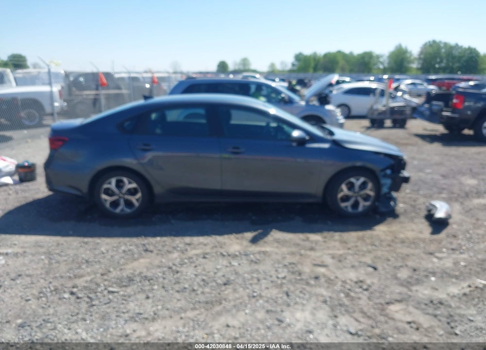 2021 KIA FORTE LXS VIN: 3KPF24AD7ME353121